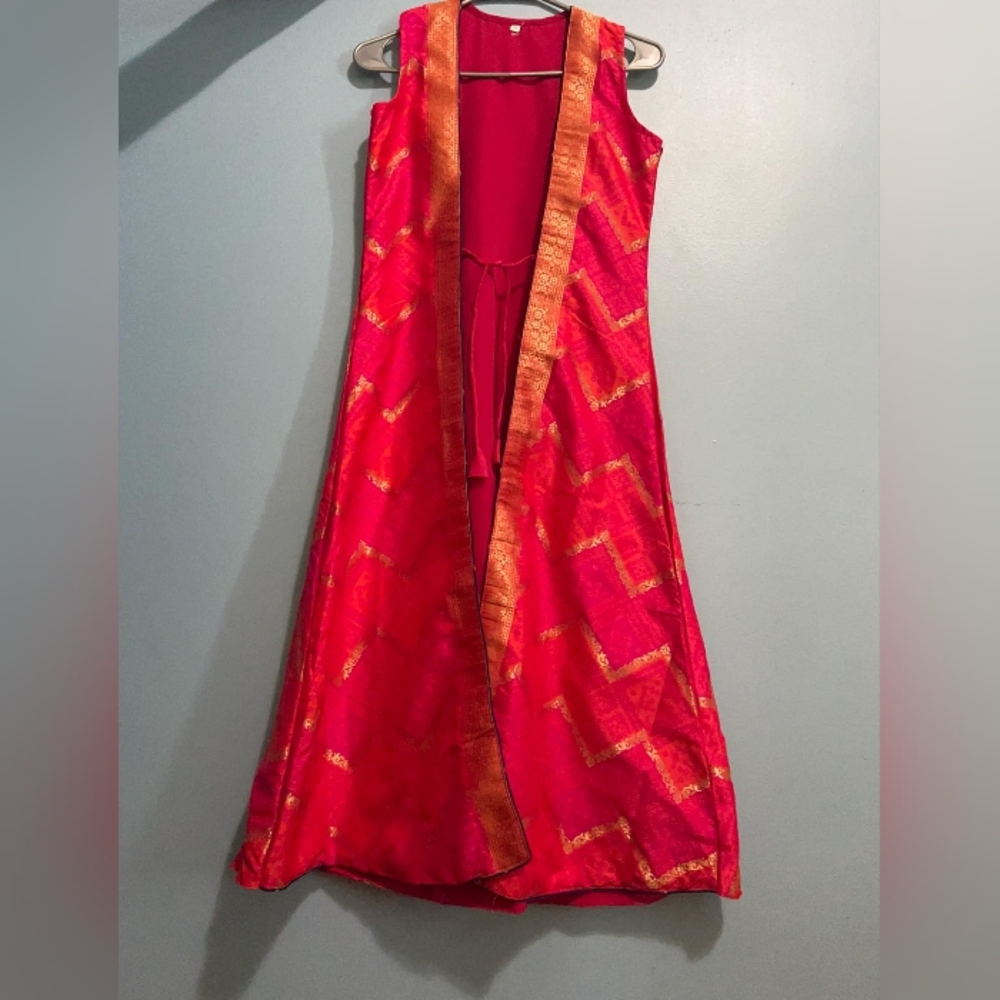Long sleevless coloroful veste XS size made in inde